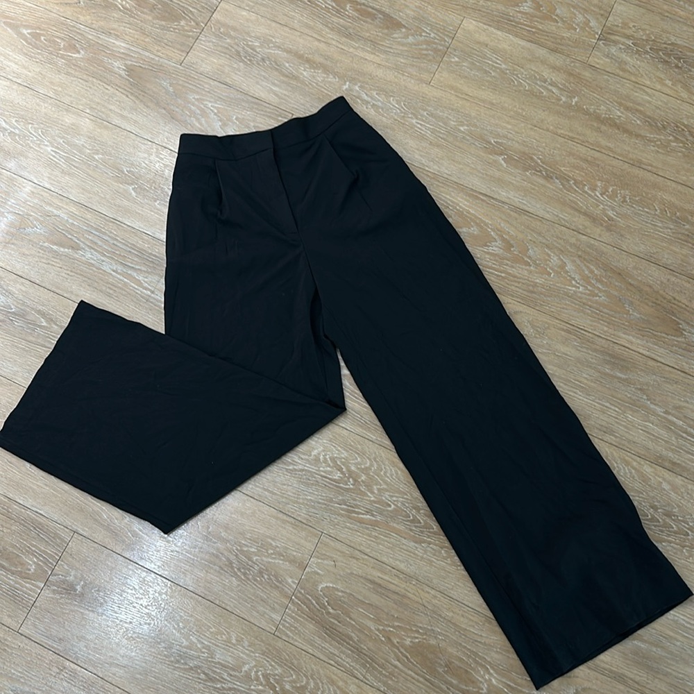 Black, high waisted, trousers. Zara, size medium.